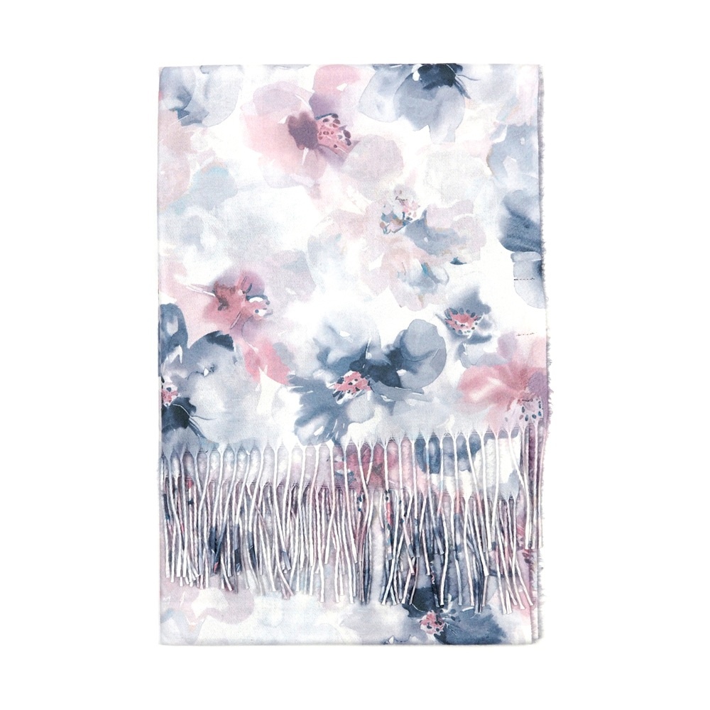 CTCW-24 Szal zimowy w kwiaty z fr�dzlami szary 200x70cm